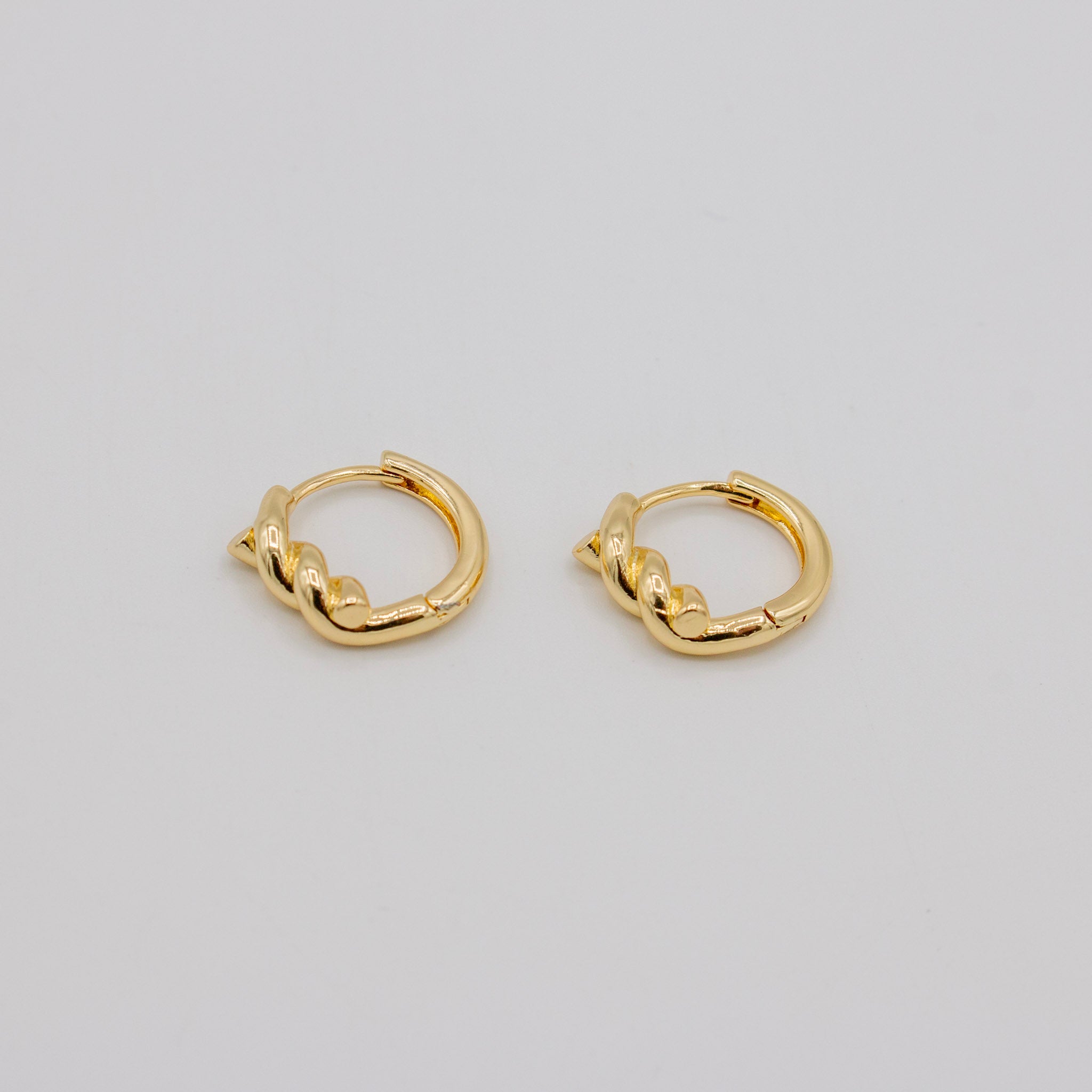 Twist Gold Huggies