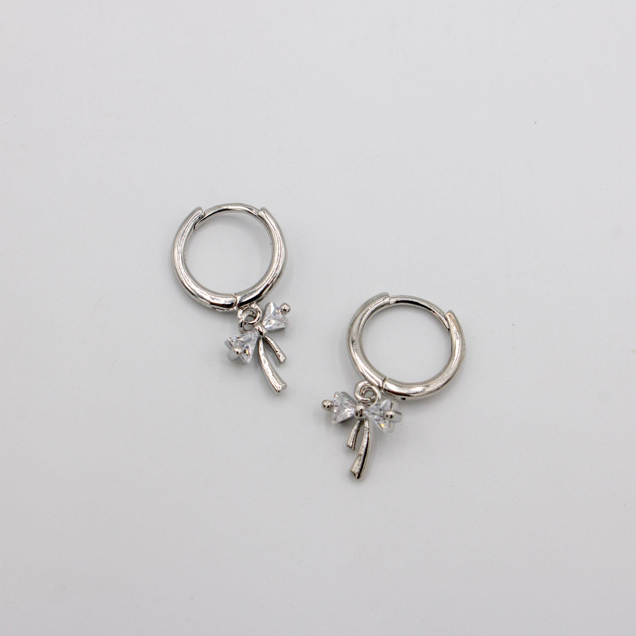 Cz Bow Dangle