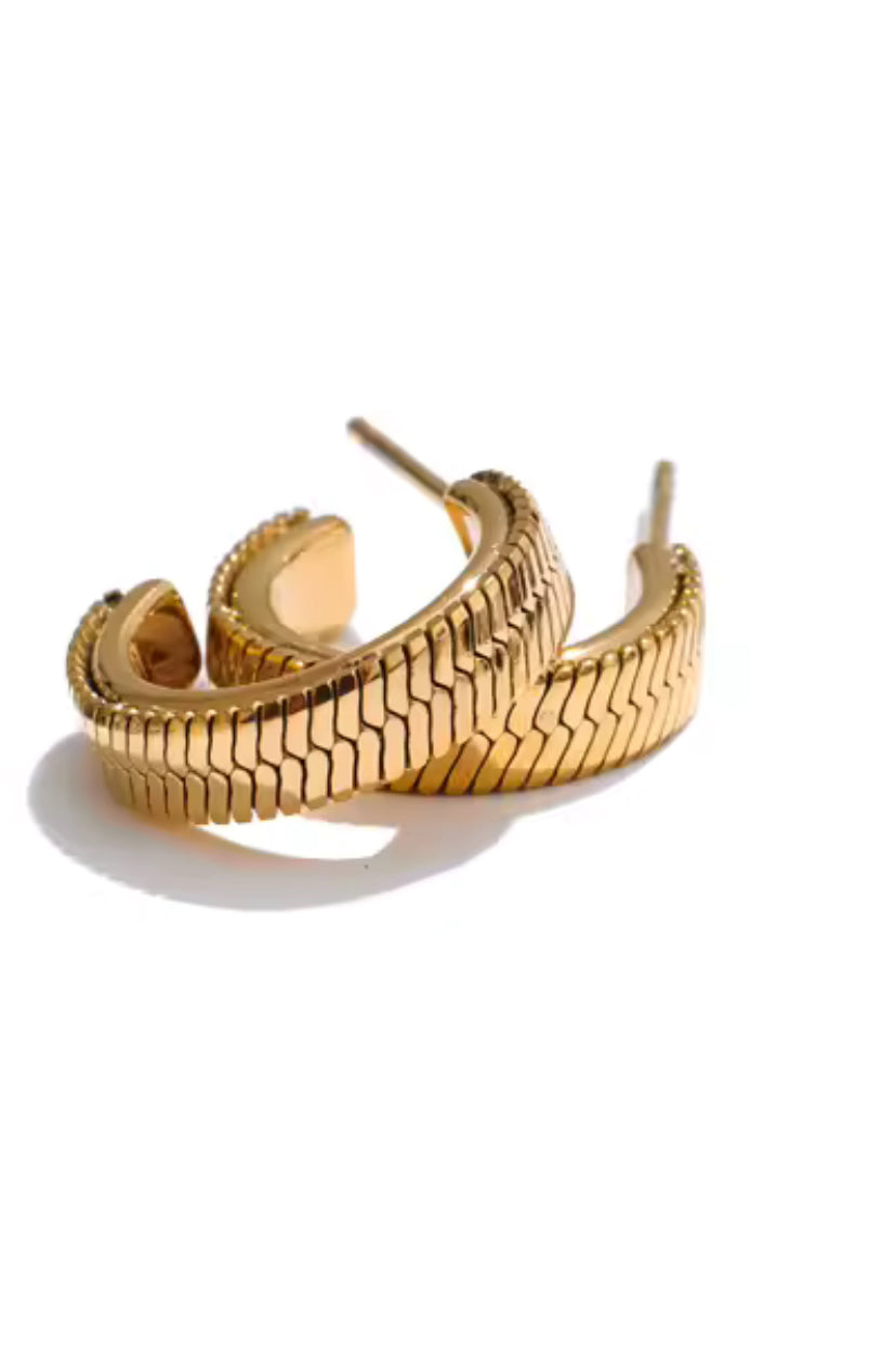 Herringbone dainty hoops