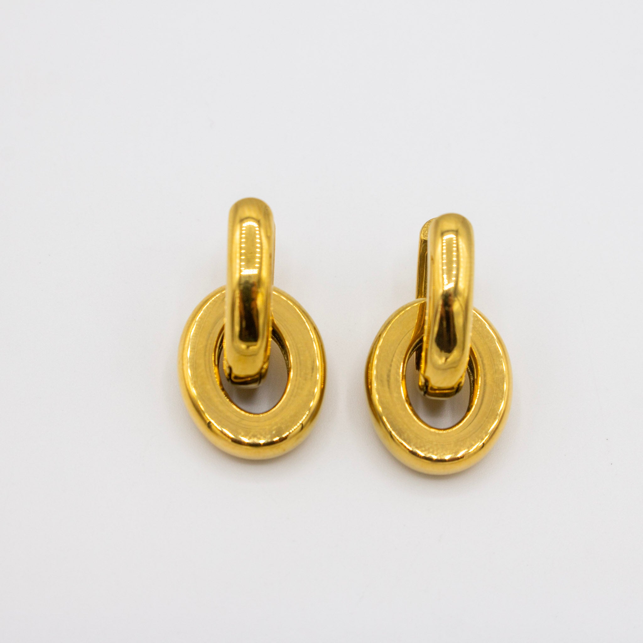 Oval Charm on Oval Huggies