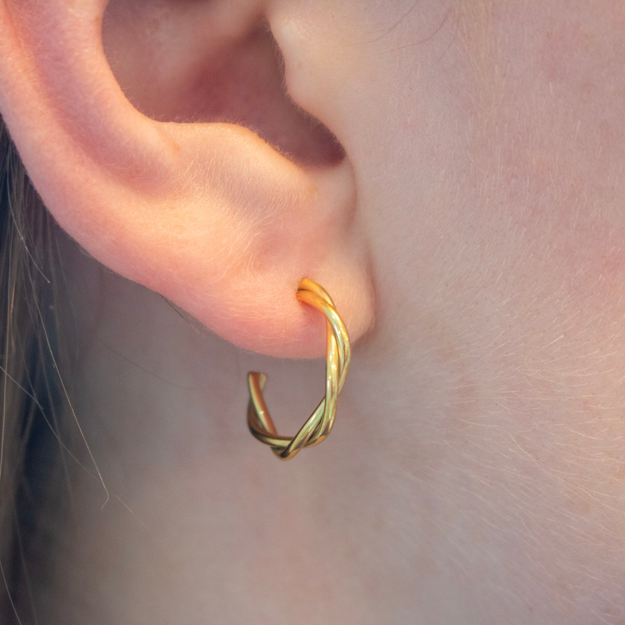 Twist Dainty Hoops