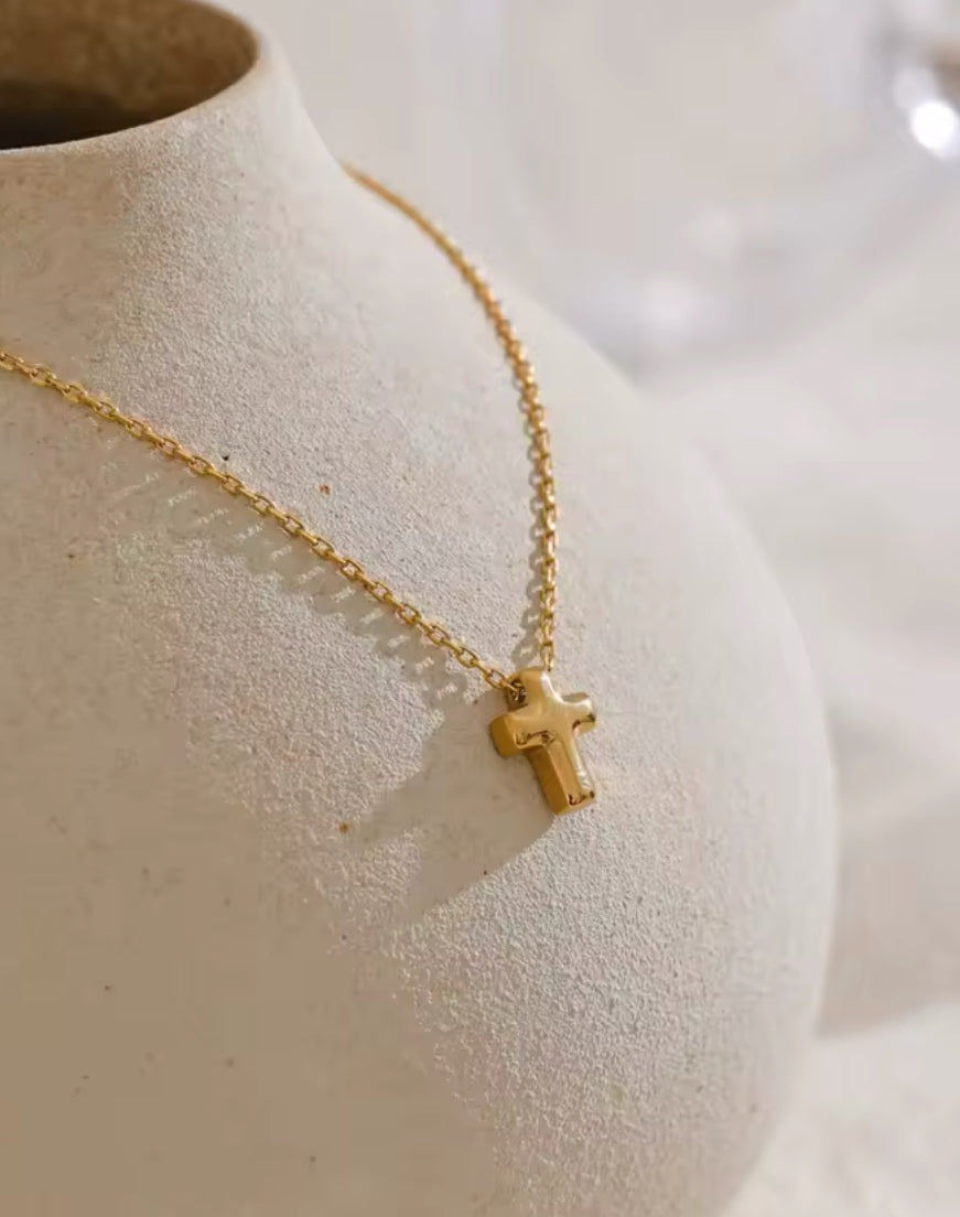 Dainty cross necklace
