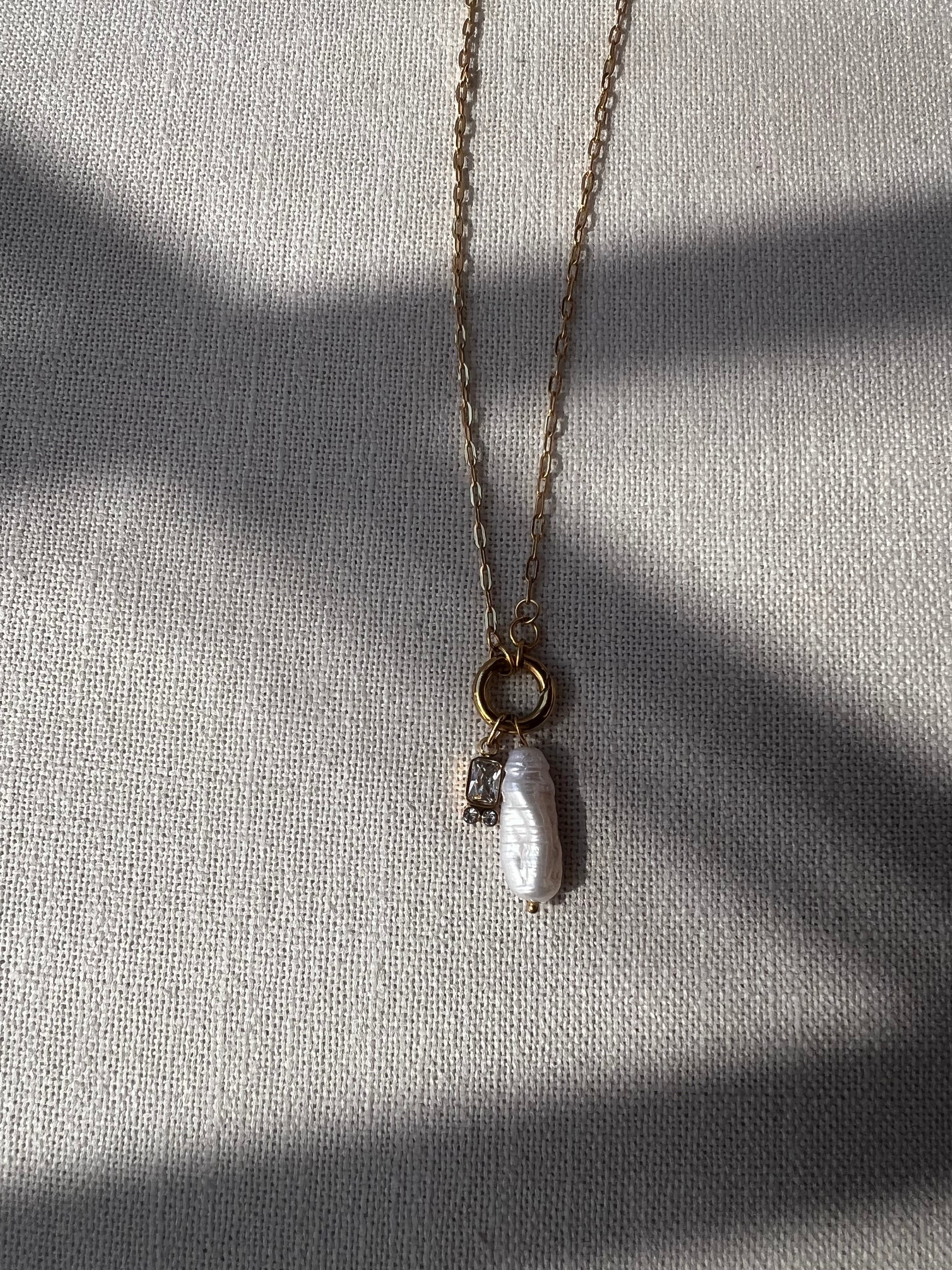 Smokey & Pearly Necklace