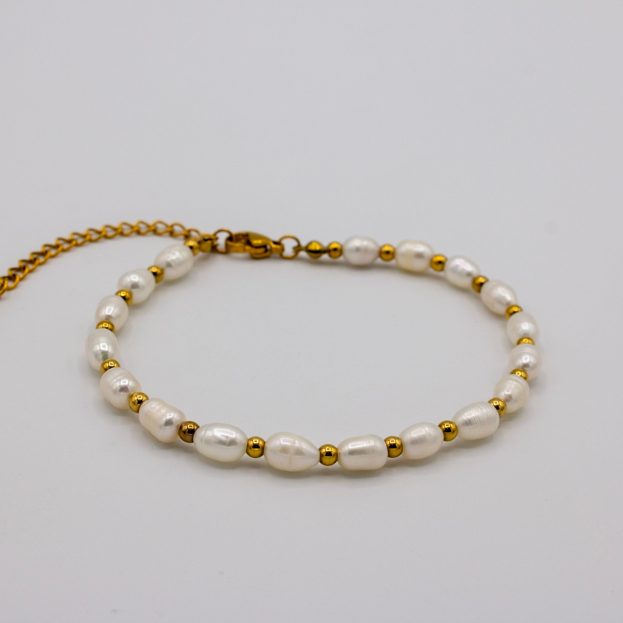 Fresh Water Pearl & Gold Bracelet