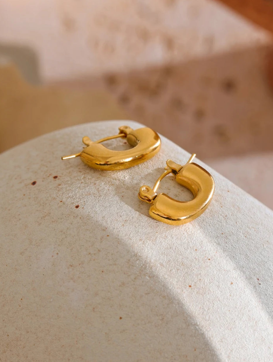 U shape hoop earrings