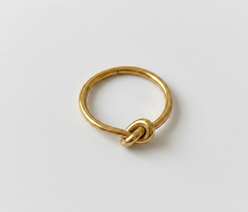 Knot Gold Ring