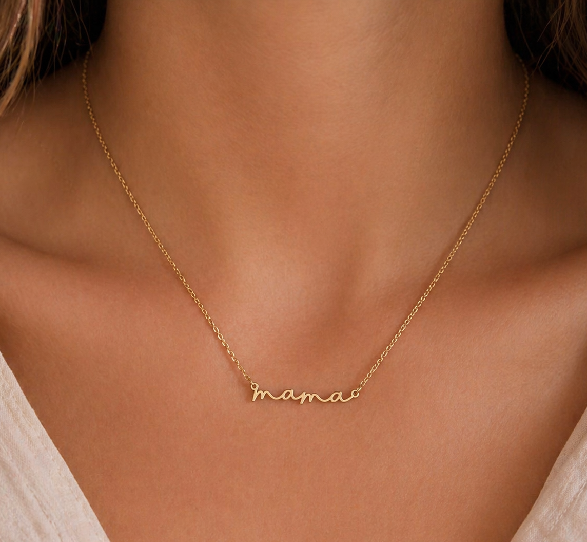 Gold 'mama' necklace