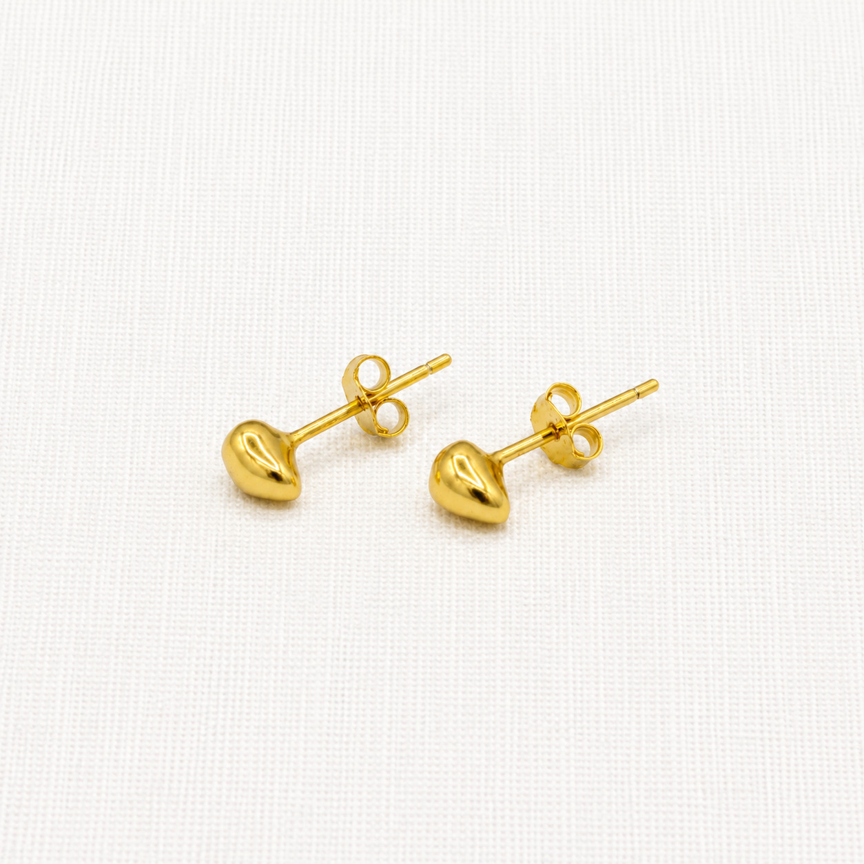 Gold pebble studs