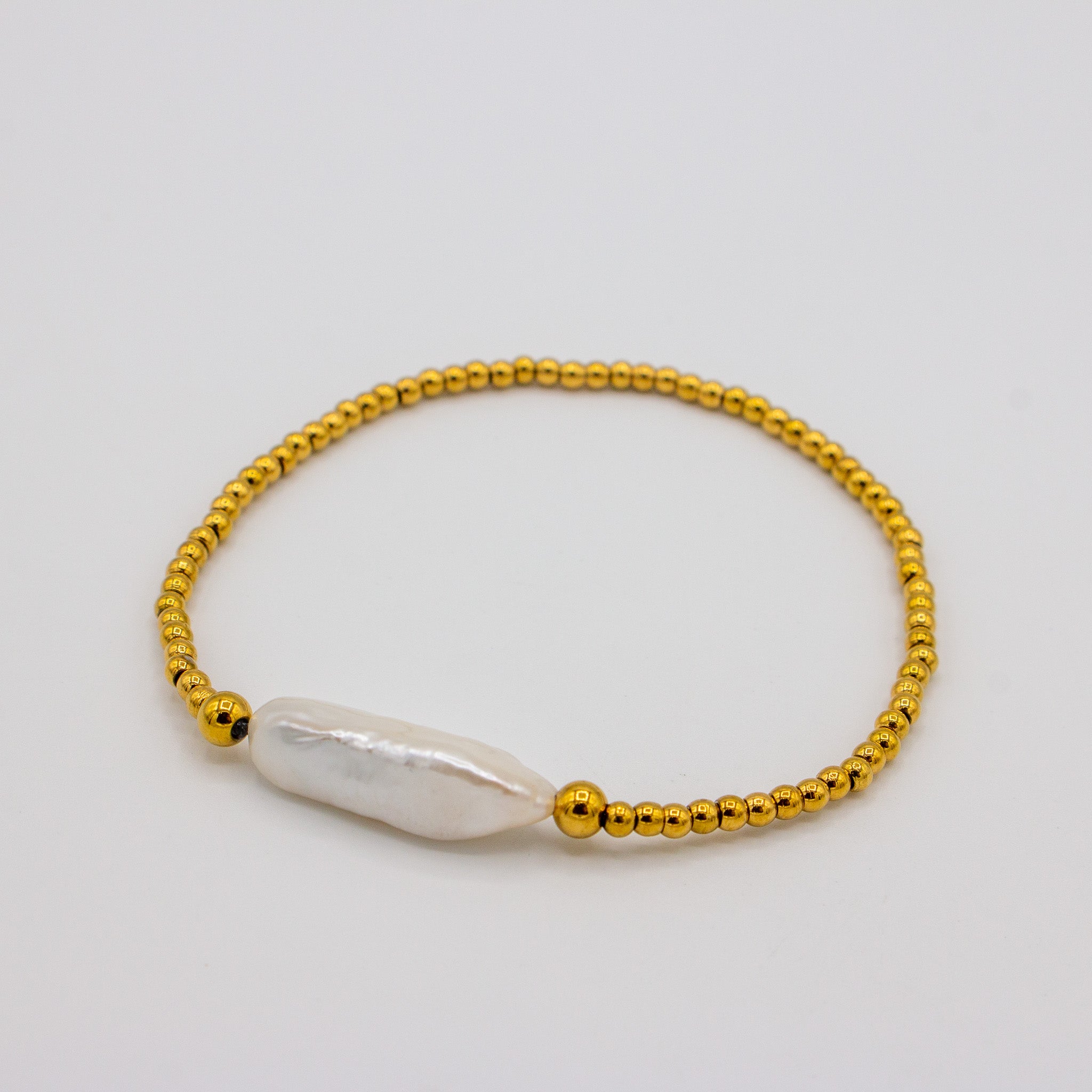 The Fresh water pearl bracelet