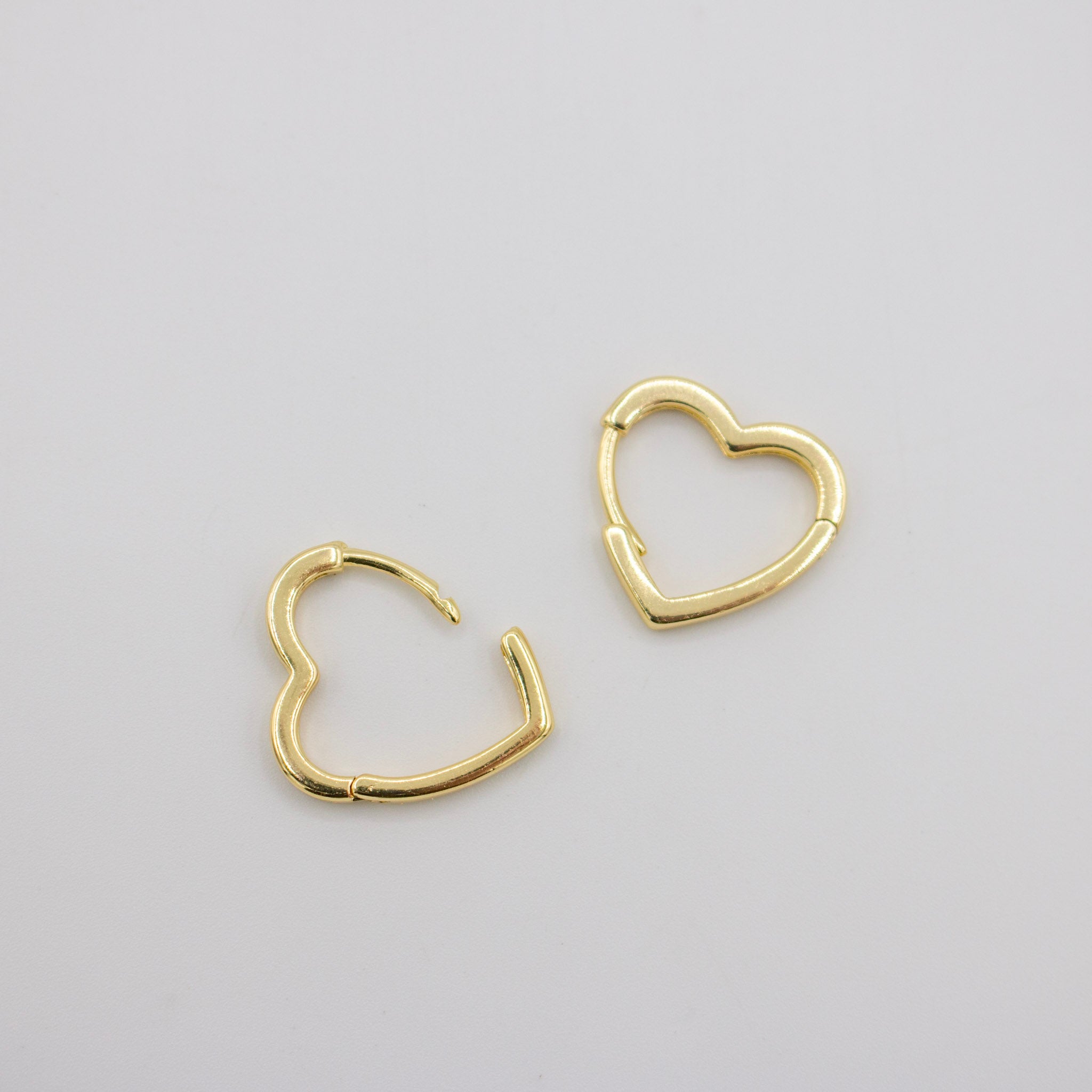 Heart Cz Huggies