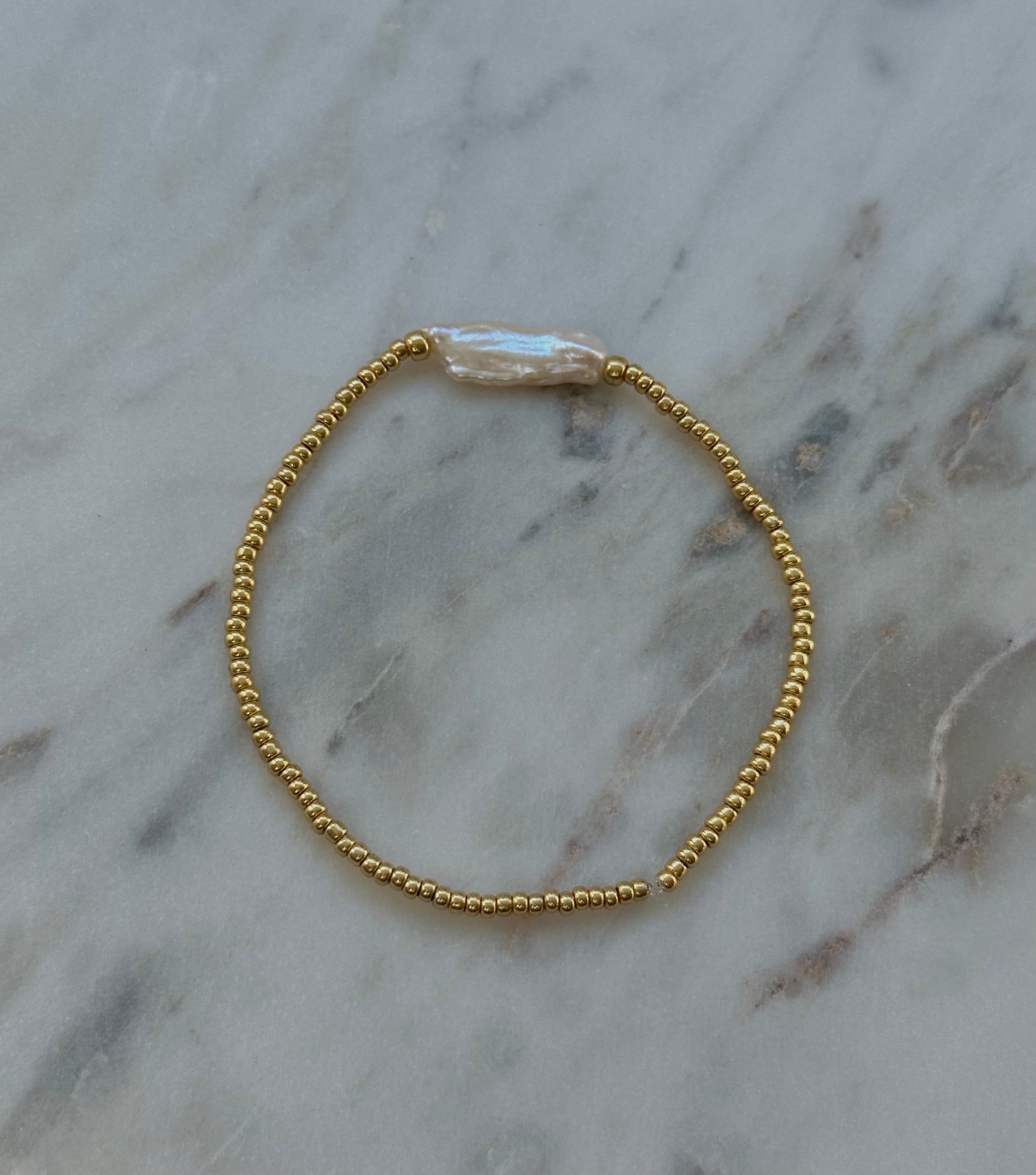 The Fresh water pearl bracelet