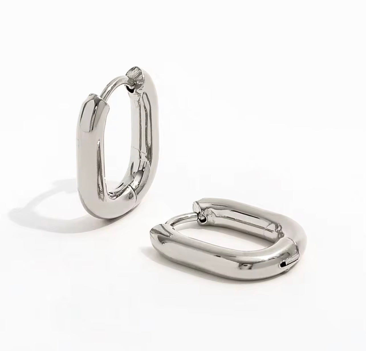 Silver Oval Huggies
