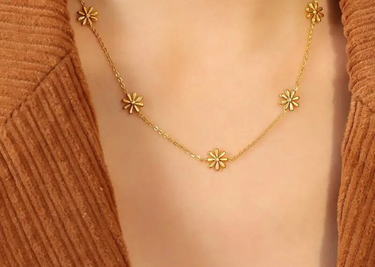 Daisy Flower Necklace