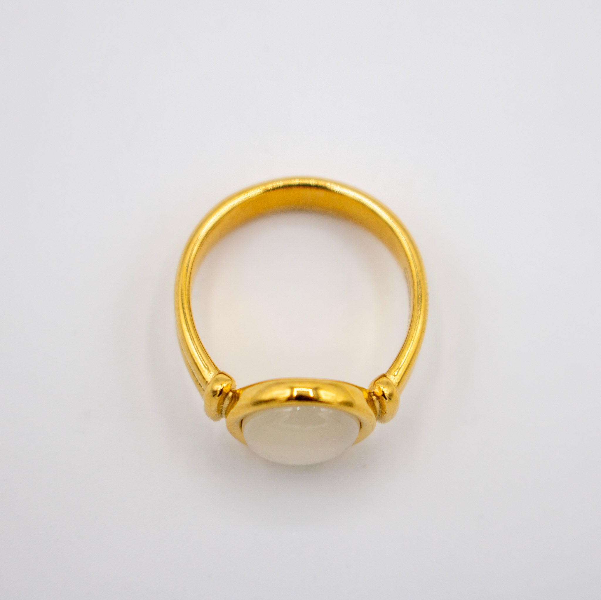Oval Shell Gold Ring