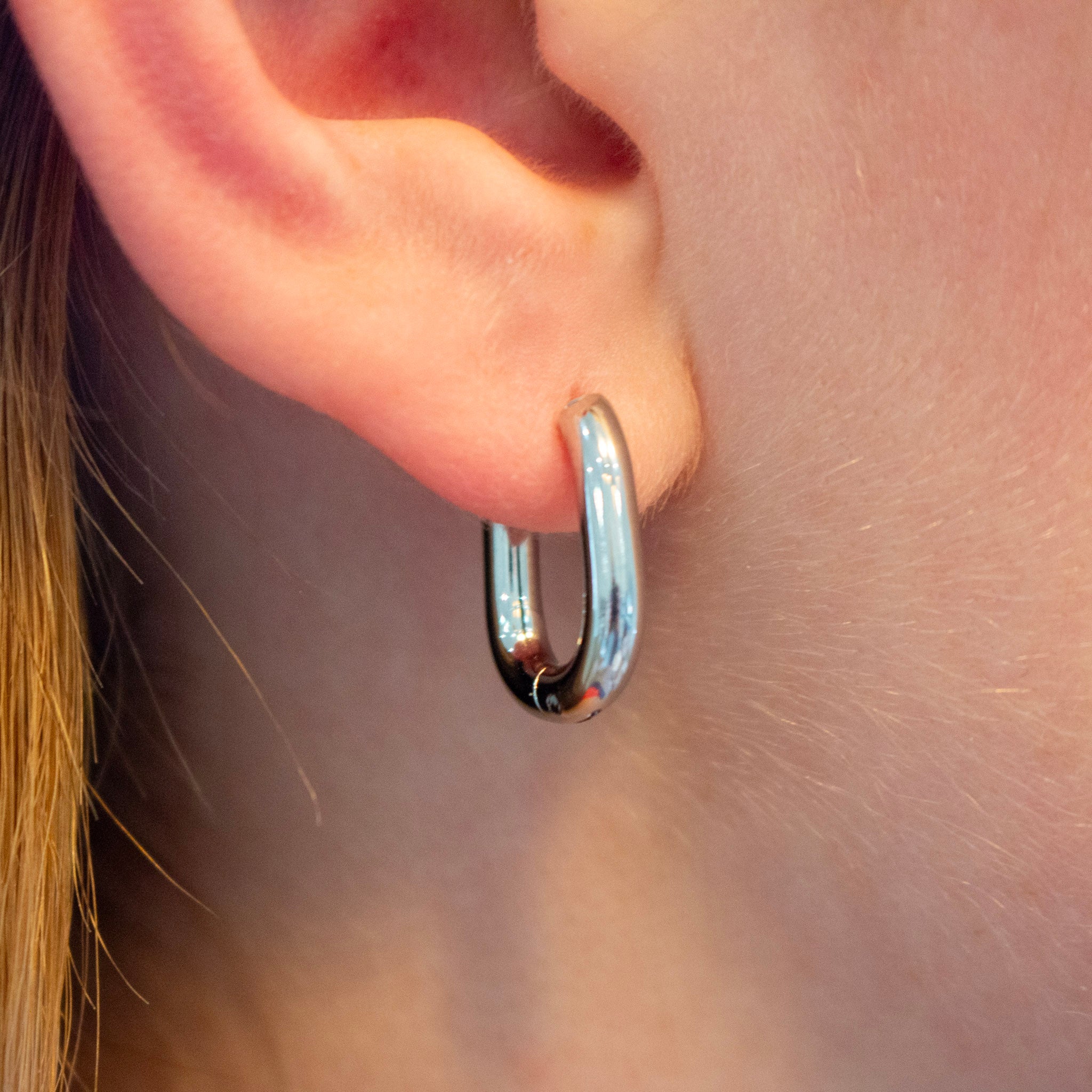 Silver Oval Huggies