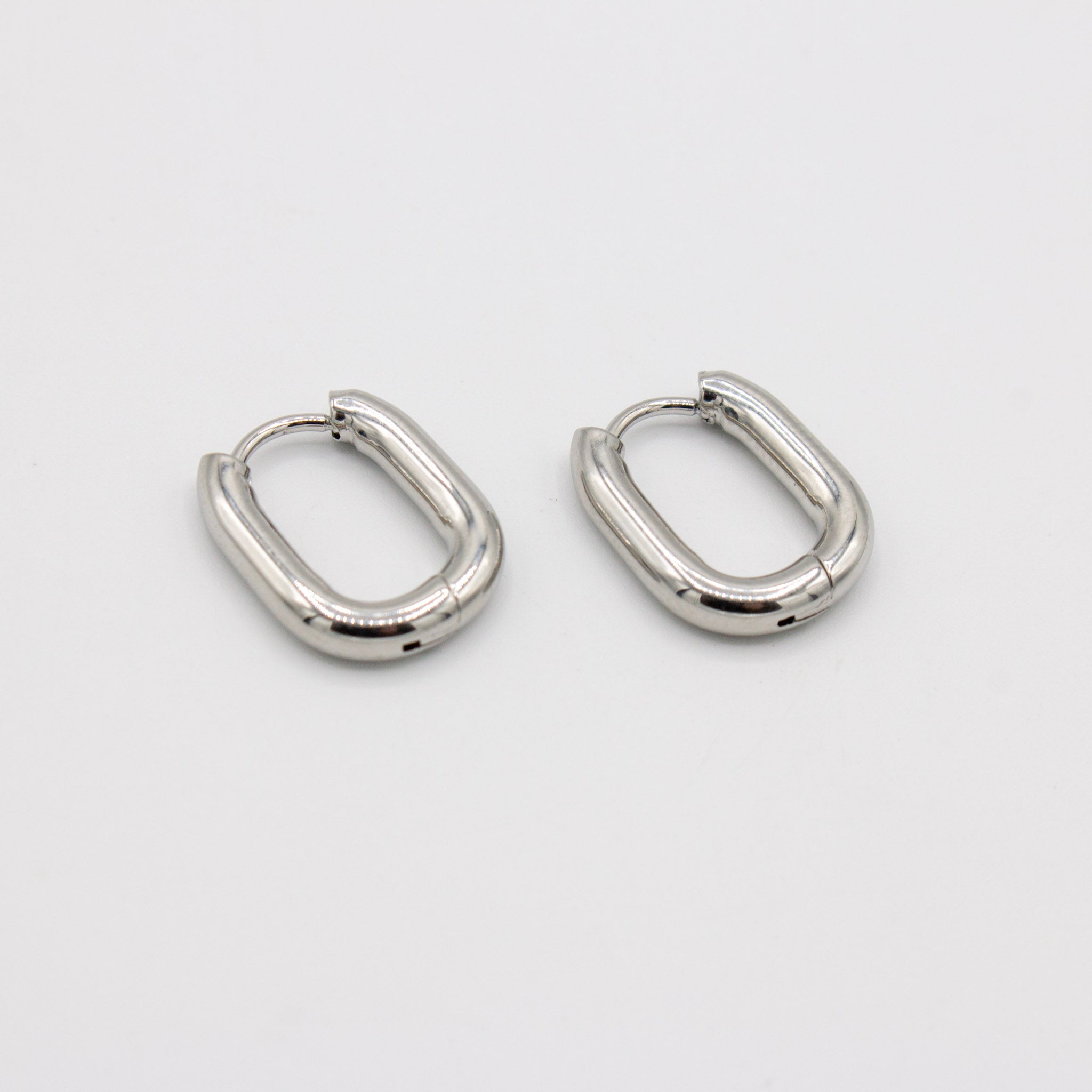 Silver Oval Huggies