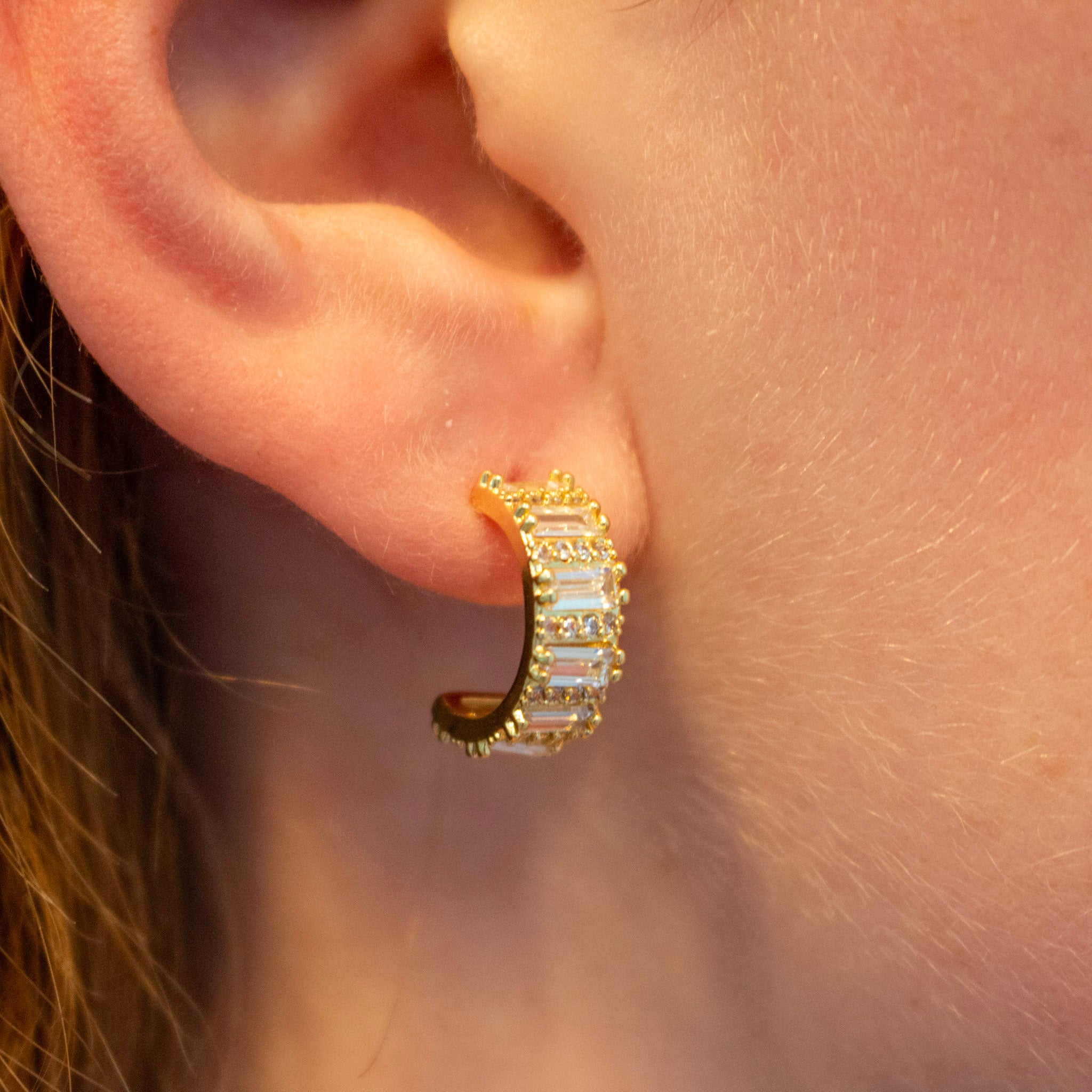 Baguette Micro Cz Hoops