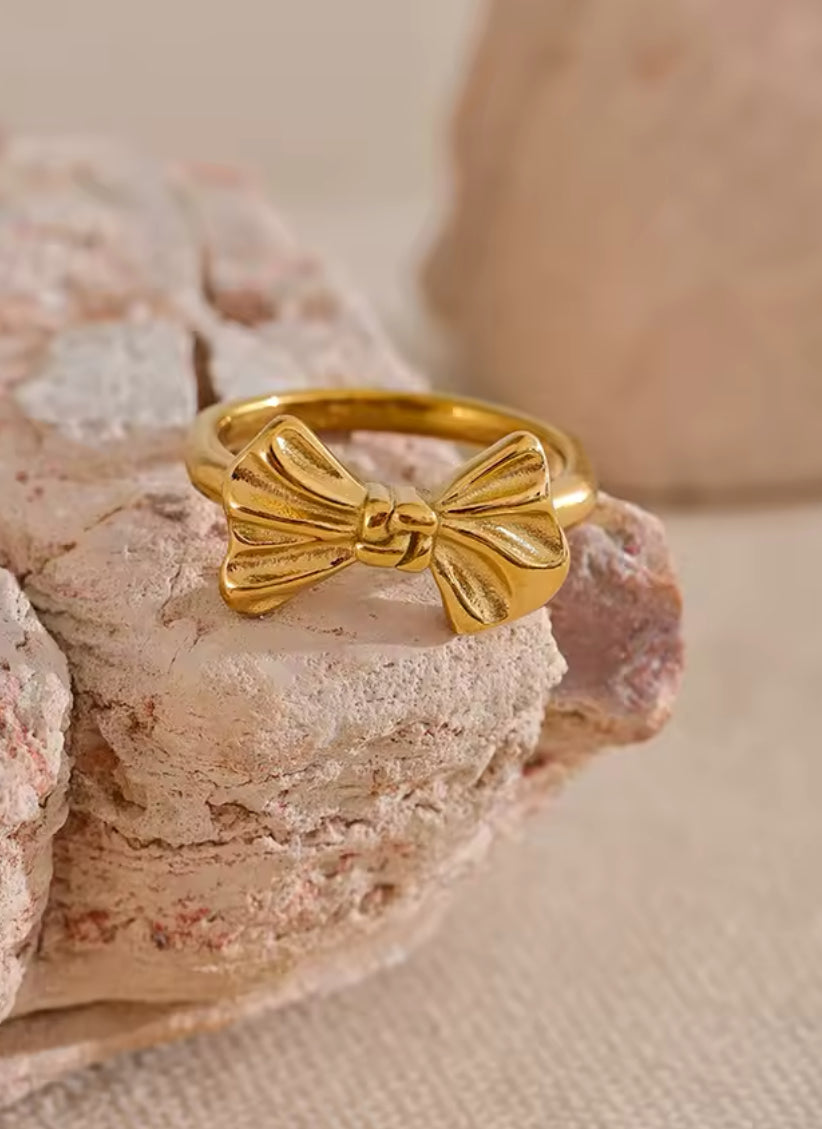 Gold Bow Ring