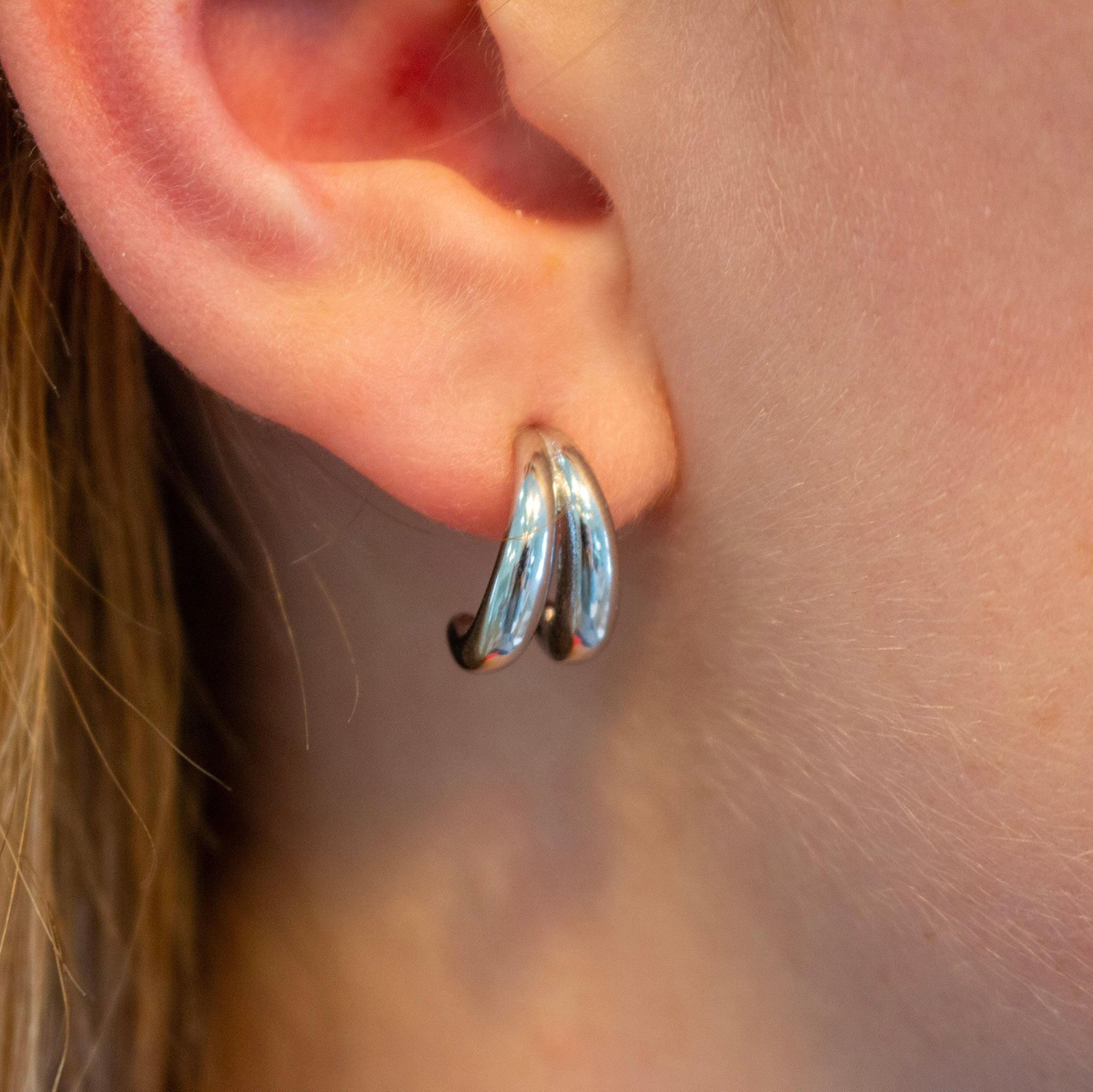 Double Small Hoops- Silver