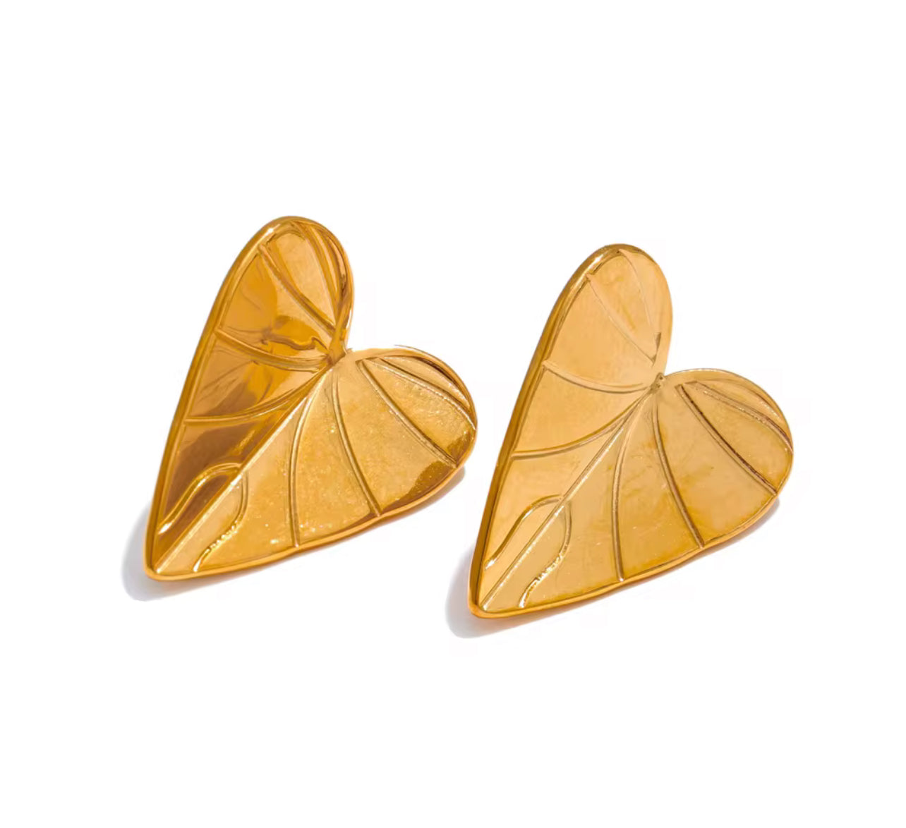 Heart stud earrings