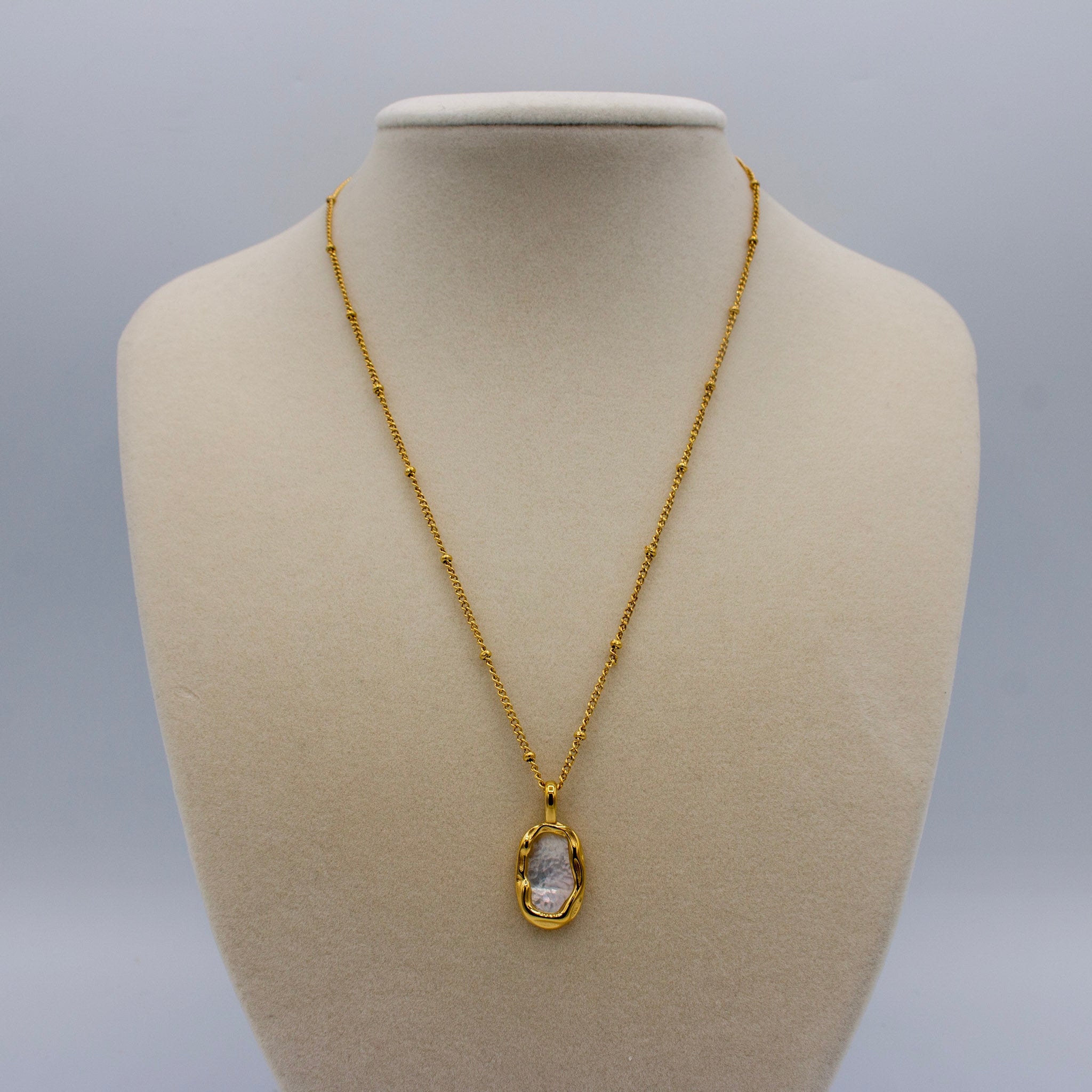 Oval Shell Necklace