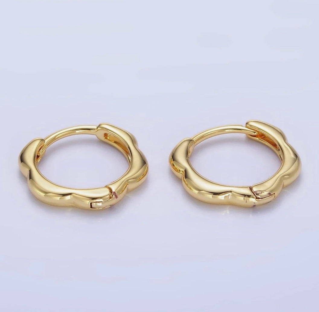 Flower Shape Huggies