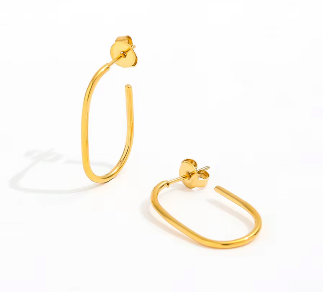 Open Oval Hoop Earring- Medium