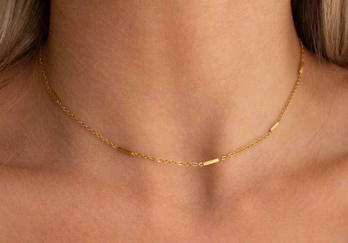 Dainty Line Necklace