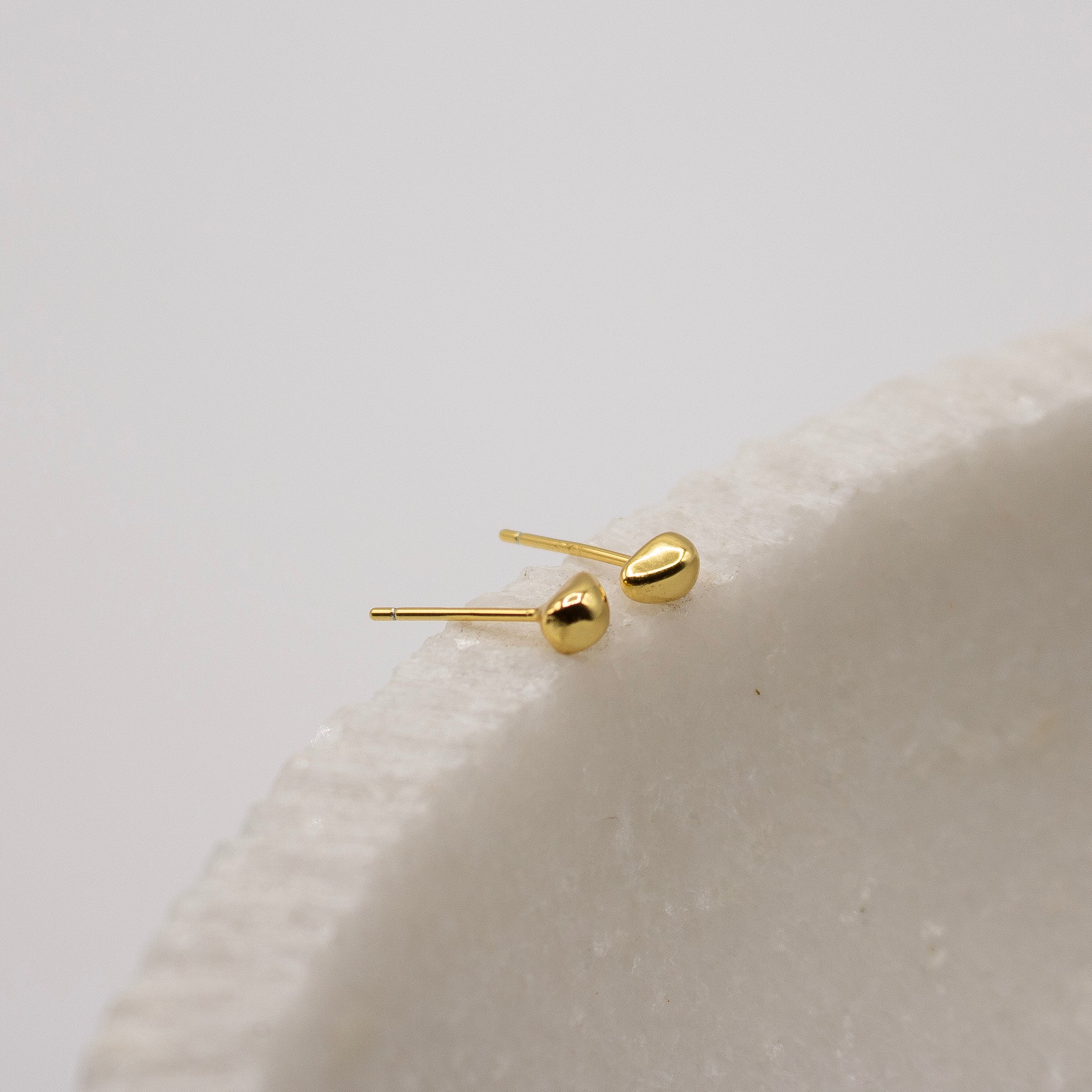 Gold Pebble Stud