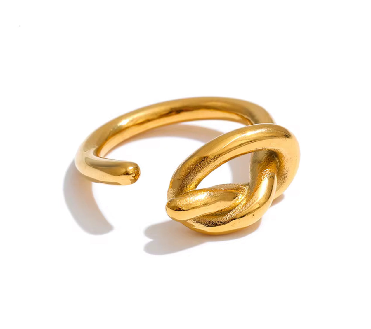Gold knot-shaped ring 