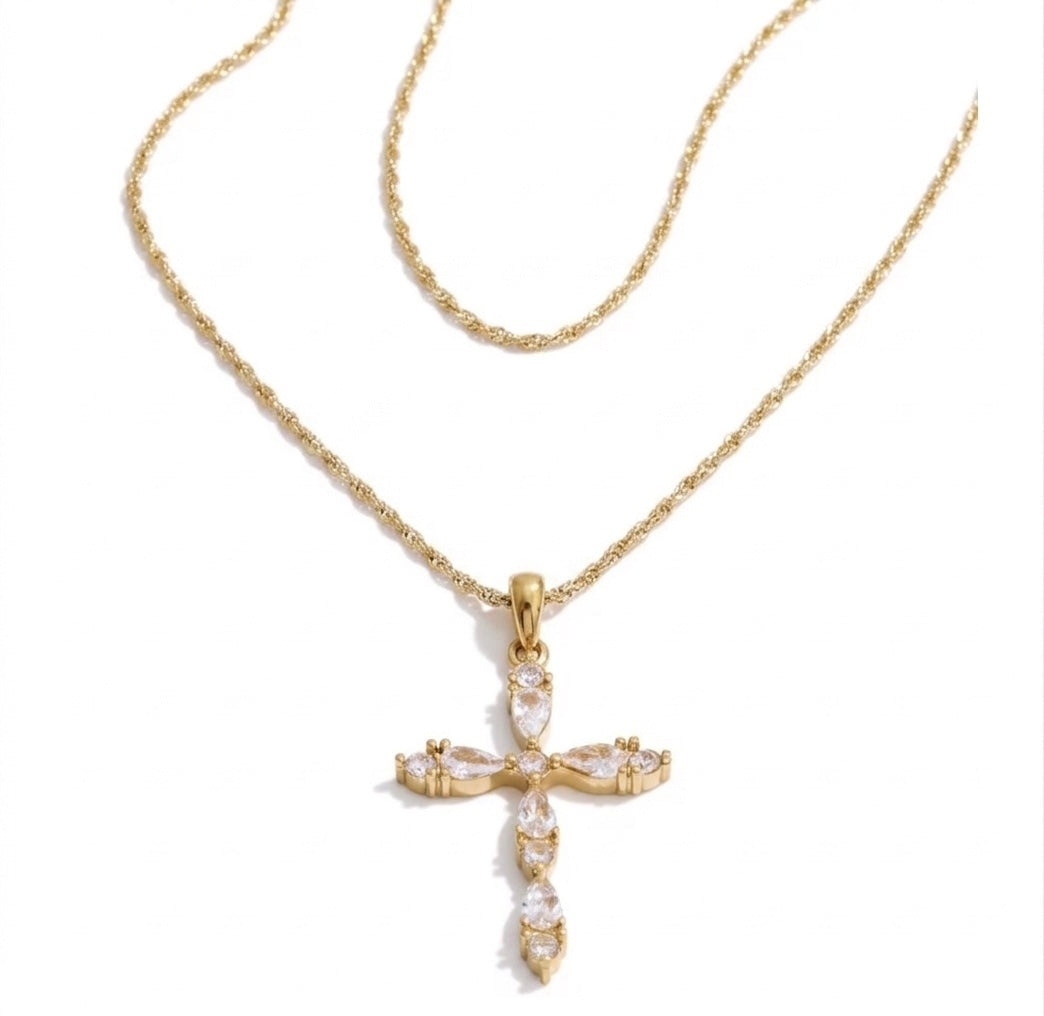 Gold cross pendant necklace 