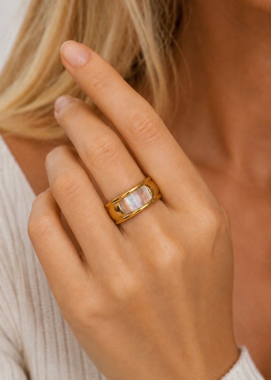 Shell Gold Band