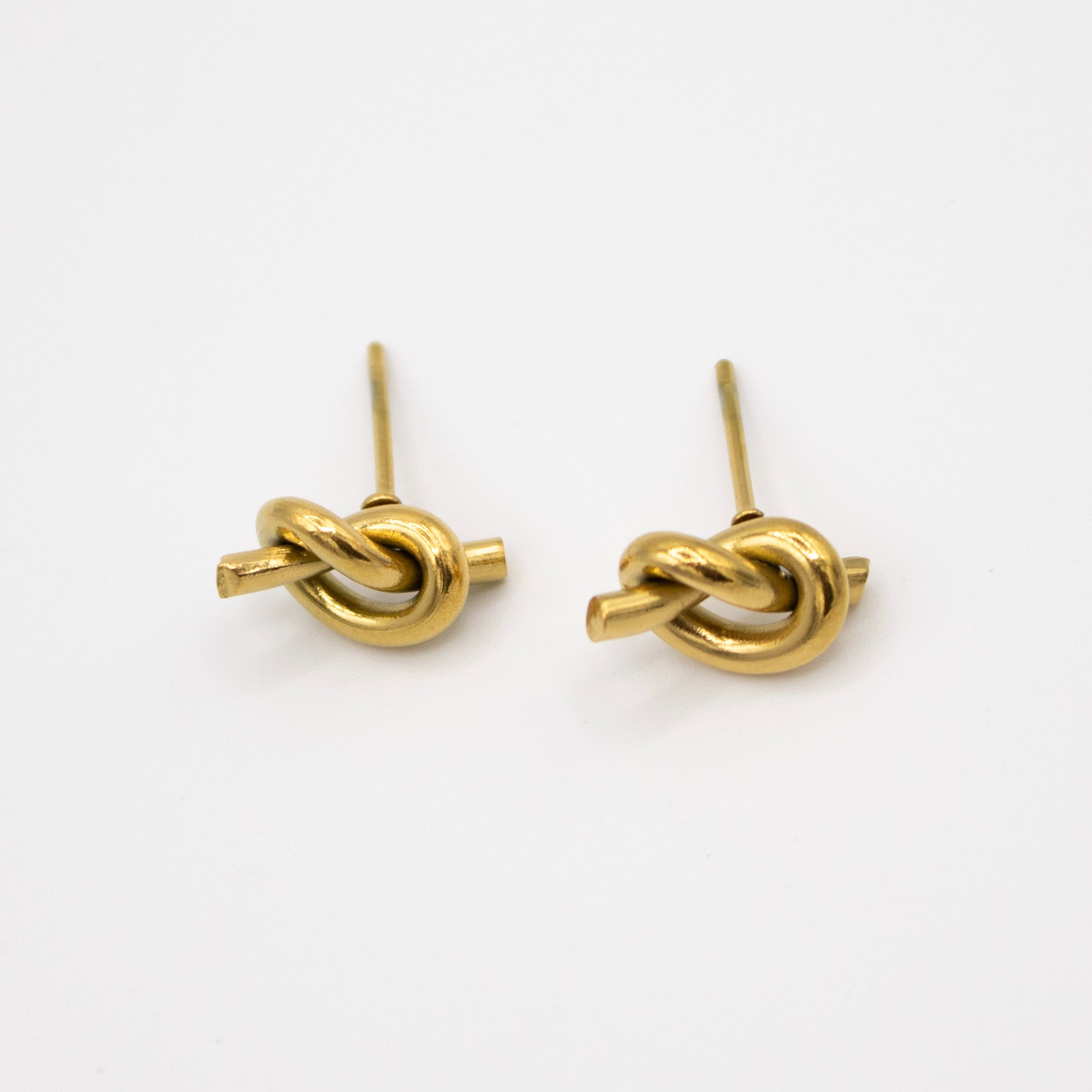 Dainty Pretzel Earring