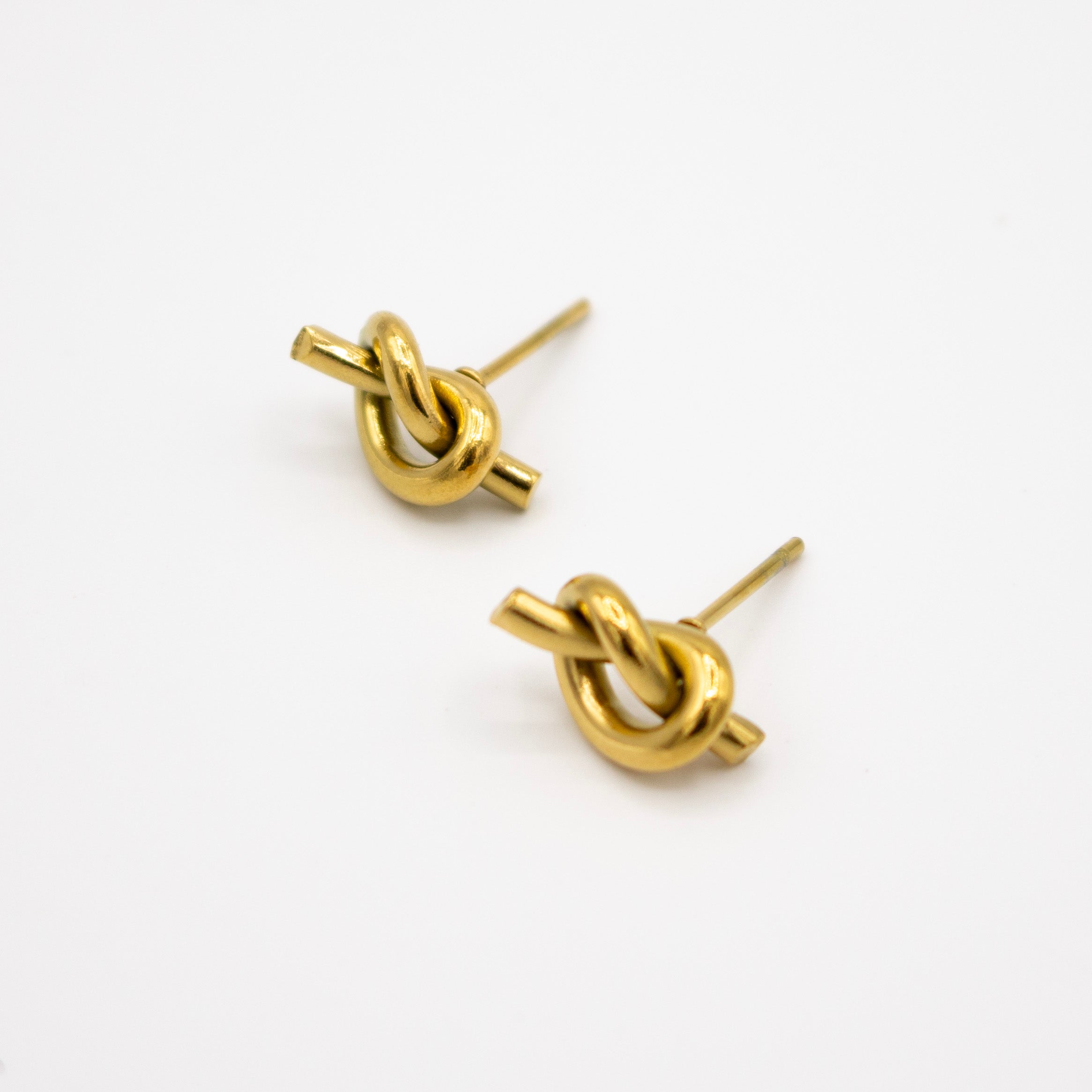 Dainty Pretzel Earring