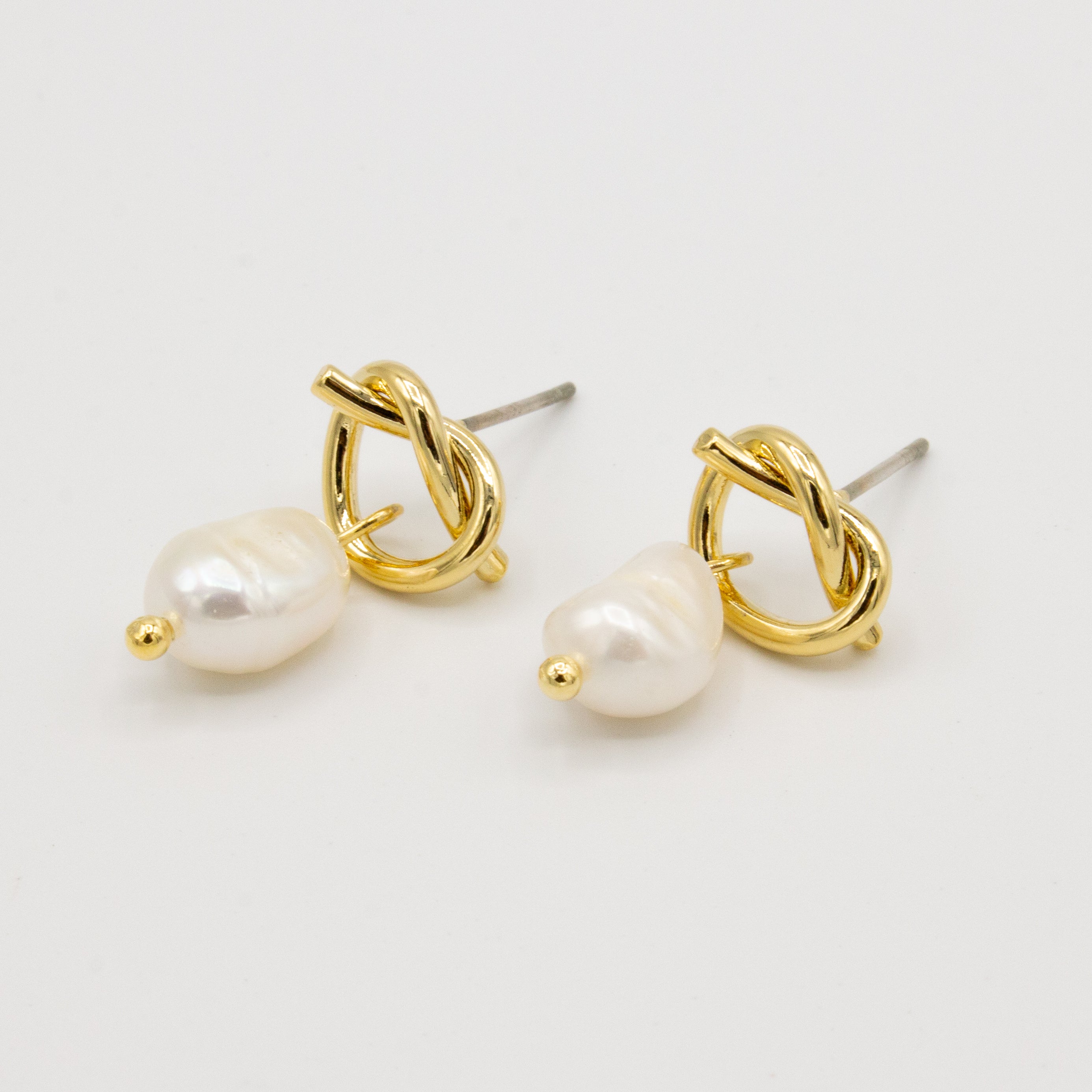 Golden Knot & Pearl Earrings