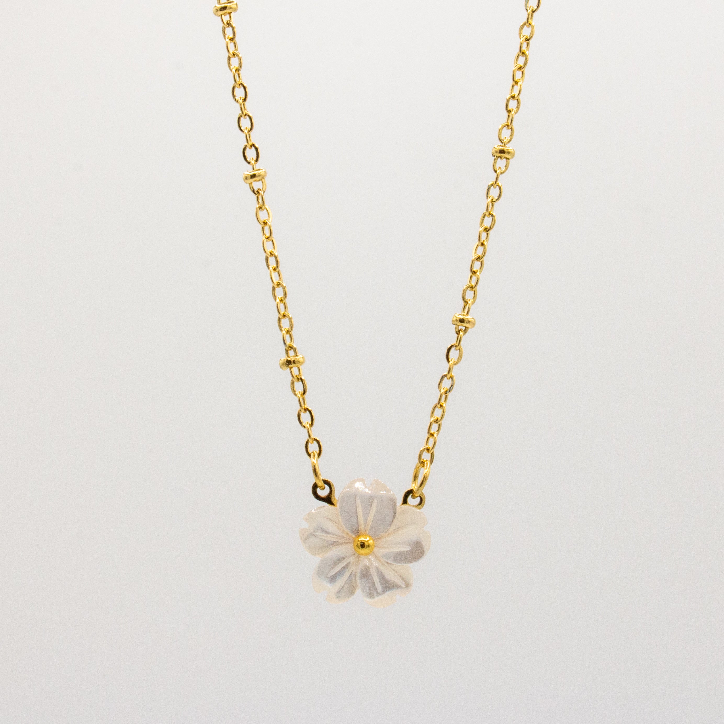 White Flower Necklace