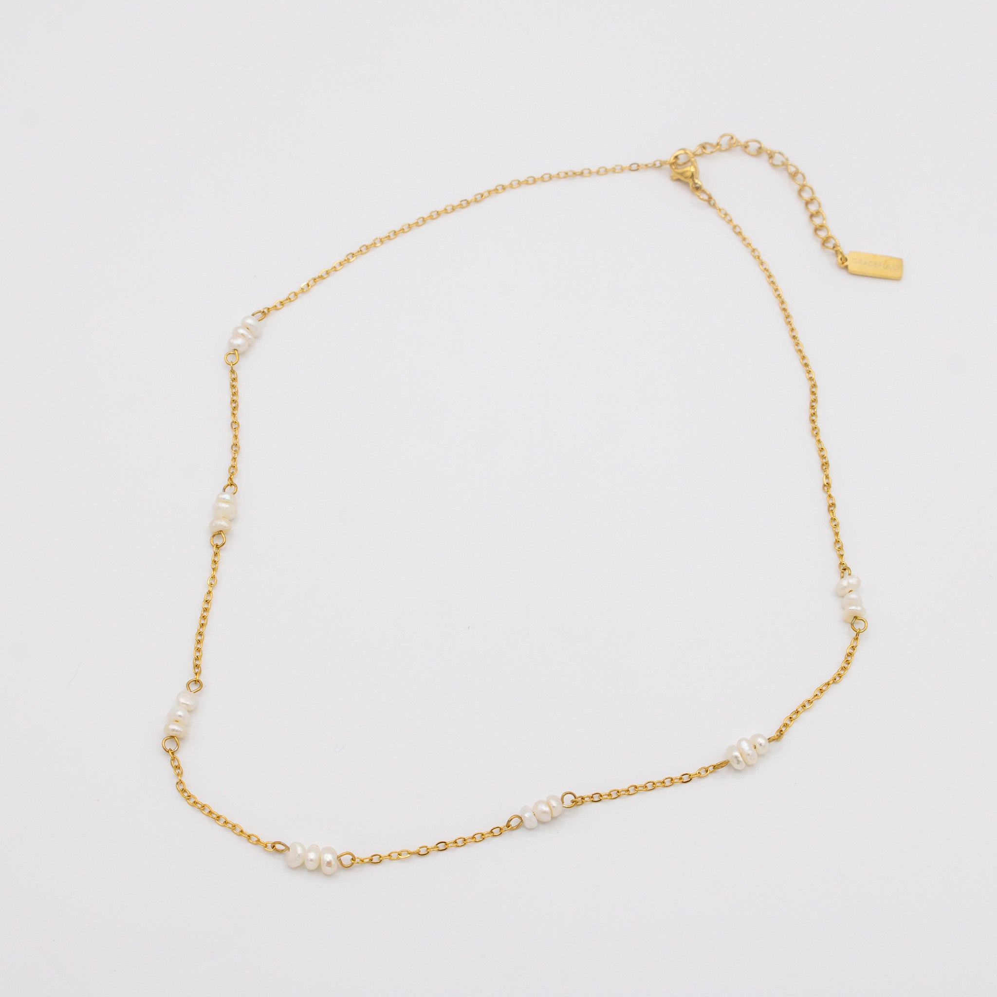 Dainty 3 Pearl Necklace