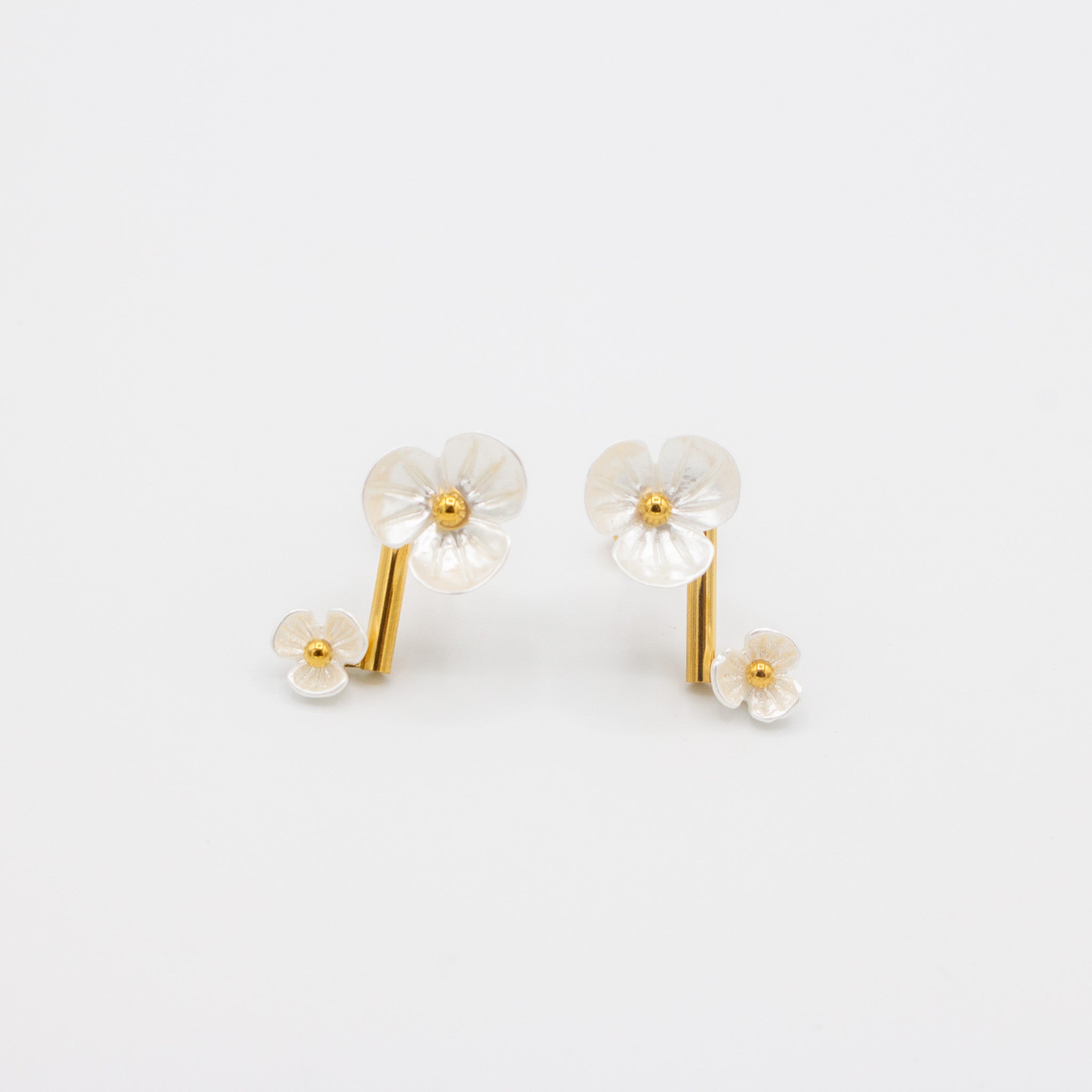 Shell Flower Stud Earring